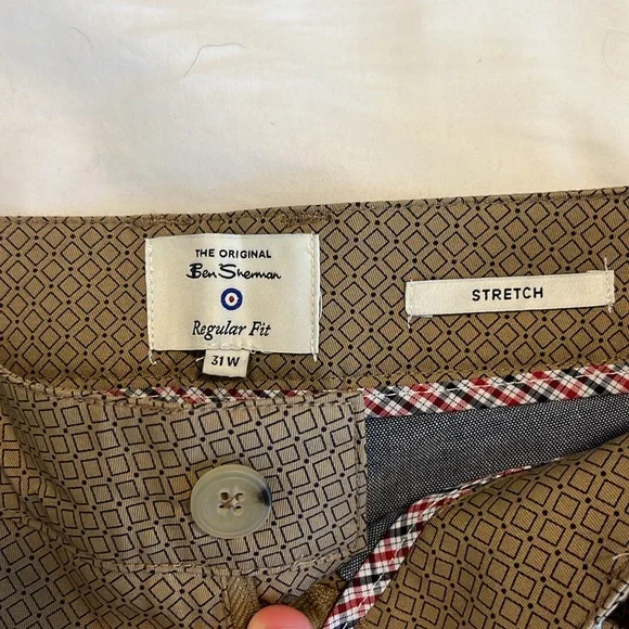 NWT - Ben Sherman brown and black pattern regular fit shorts - Picture 2 of 6